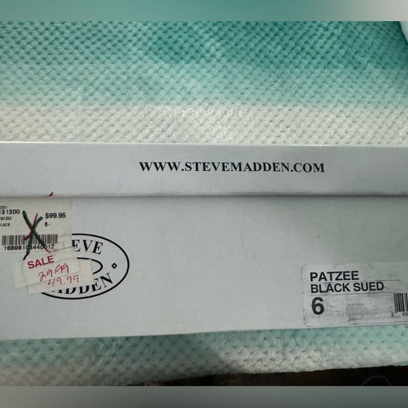 Steve Madden Patzee Black Suede Booties - size 6 - Picture 3 of 5